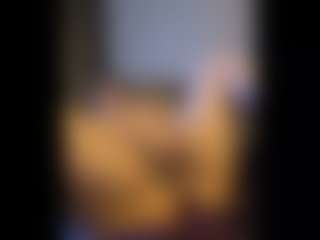 Honestlyfux's Live Sex Cam Show