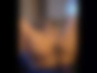 Honestlyfux's Live Sex Cam Show