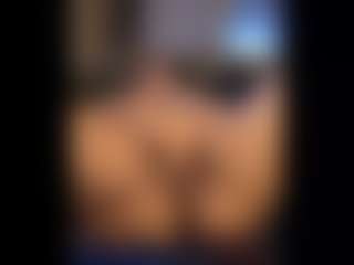 Honestlyfux's Live Sex Cam Show