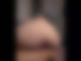 Honestlyfux's Live Sex Cam Show