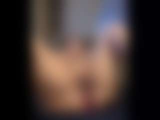 Honestlyfux's Live Sex Cam Show