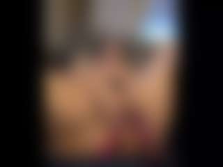 Honestlyfux's Live Sex Cam Show