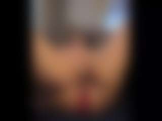 Honestlyfux's Live Sex Cam Show