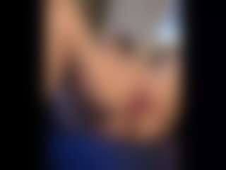 Honestlyfux's Live Sex Cam Show