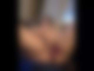 Honestlyfux's Live Sex Cam Show