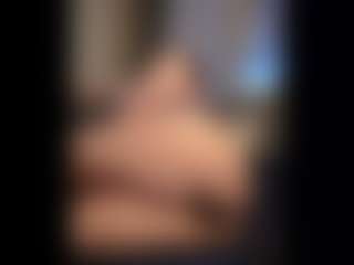 Honestlyfux's Live Sex Cam Show