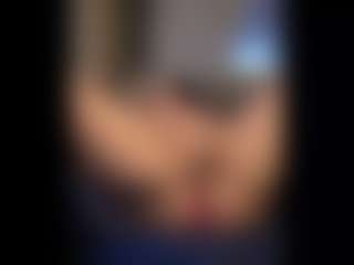 Honestlyfux's Live Sex Cam Show
