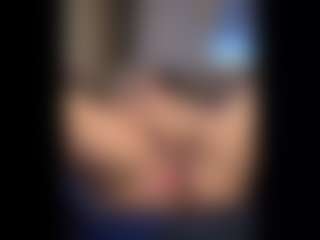 Honestlyfux's Live Sex Cam Show