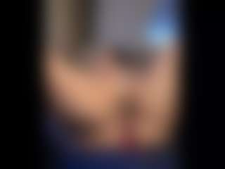 Honestlyfux's Live Sex Cam Show