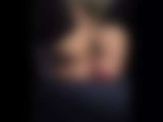 Honestlyfux's Live Sex Cam Show