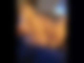 Honestlyfux's Live Sex Cam Show