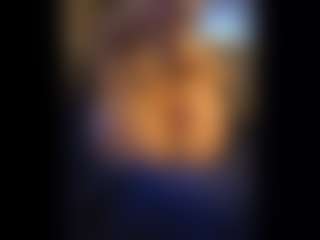 Honestlyfux's Live Sex Cam Show