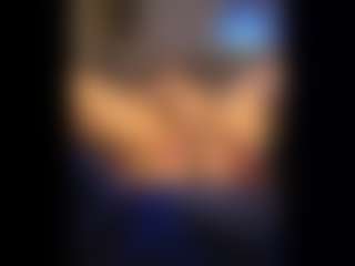 Honestlyfux's Live Sex Cam Show