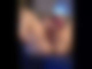 Honestlyfux's Live Sex Cam Show