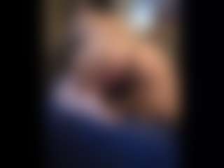 Honestlyfux's Live Sex Cam Show