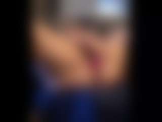 Honestlyfux's Live Sex Cam Show
