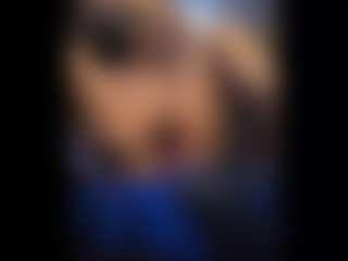 Honestlyfux's Live Sex Cam Show