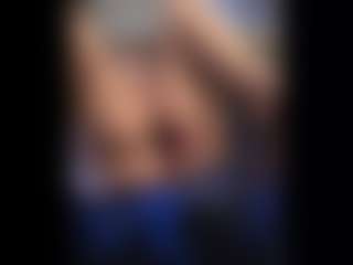 Honestlyfux's Live Sex Cam Show