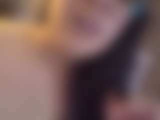 Honestlyfux's Live Sex Cam Show
