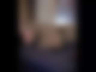 Honestlyfux's Live Sex Cam Show