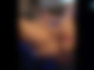 Honestlyfux's Live Sex Cam Show