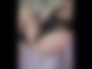 Honestlyfux's Live Sex Cam Show