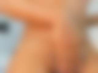 Live cam show with Mia-hornny - Tattoos on TeamSkeetLive