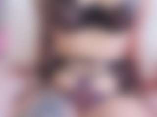 Live cam show with Xandra - Full Nudity on Camsoda