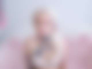 Live cam show with Xandra - Blonde Hair on Camsoda