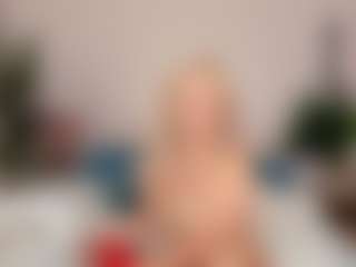 Live cam show with Nikki - Squirt on studioflirtlive.com