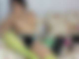 Live cam show with Nikki - Average on Camsoda