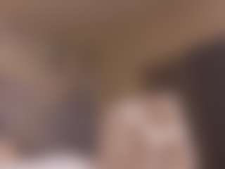 Live cam show with Nikki - Gray Eyes on friskycurves.com