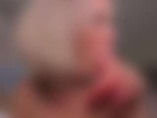 Live cam show with Nikki - Gray Eyes on 1on1-livenow
