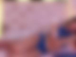 QueenMiranda4's Live Sex Cam Show