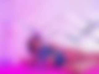 Show en direct avec QueenMiranda4 - Average sur Camsoda