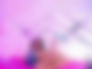 Live cam show with QueenMiranda4 - Average on Dare Cams