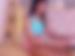 Live cam show with QueenMiranda4 - Chubby on SpunkLive
