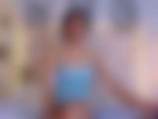 Live cam show with QueenMiranda4 - Average on StripNow
