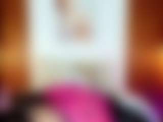 Live cam show with Stefy Harris - Middle Aged on Camming Site