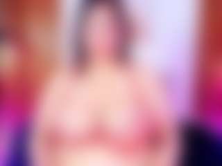 Live cam show with Stefy Harris - Average on Milfs Live