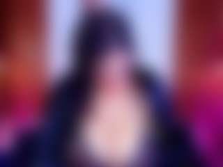Live cam show with Stefy Harris - Smoking on infinitiblacc.com