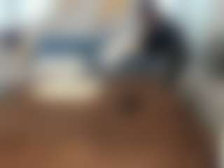 Live cam show with Vicki-Milles - Cute on Fling VIP Chat