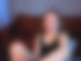 Live cam show with Vicki-Milles - Camel Toe on Camming Site