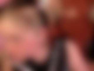 Live cam show with Nathalie - Sph on Gym Cam Girls