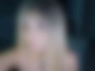 Ariana-romero19