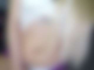 Ariana-romero19