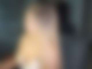 Ariana-romero19