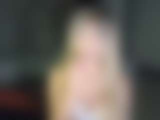 Ariana-romero19