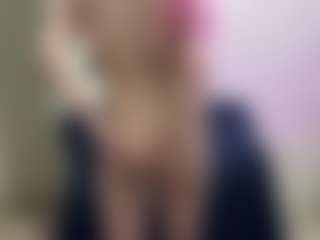 Live cam show with Marian - Cute on Mixed Magazine Live