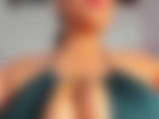 Live cam show with Emma da Silva - Tittyfuck on Camsoda